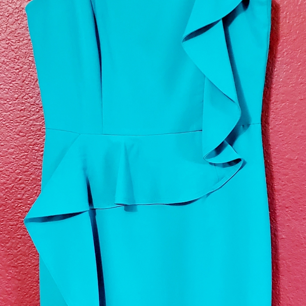 Dress - Picture 2 of 2
